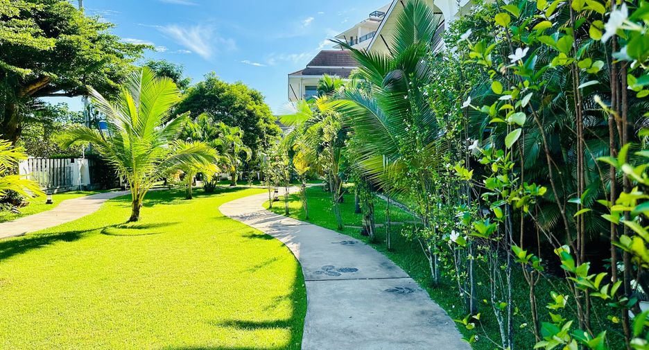 出售 和 出租 3 卧室 公寓 在 Sattahip, Chon Buri