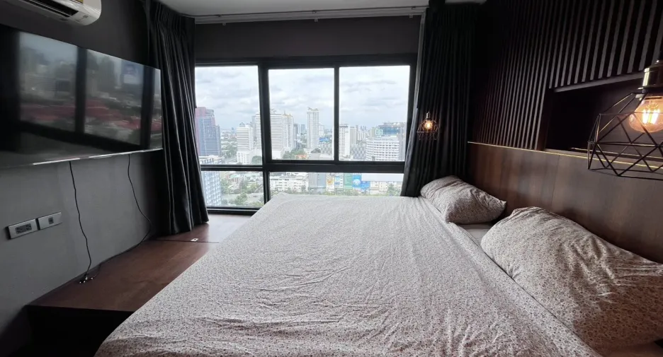 For sale and for rent 1 bed condo in Huai Khwang, Bangkok