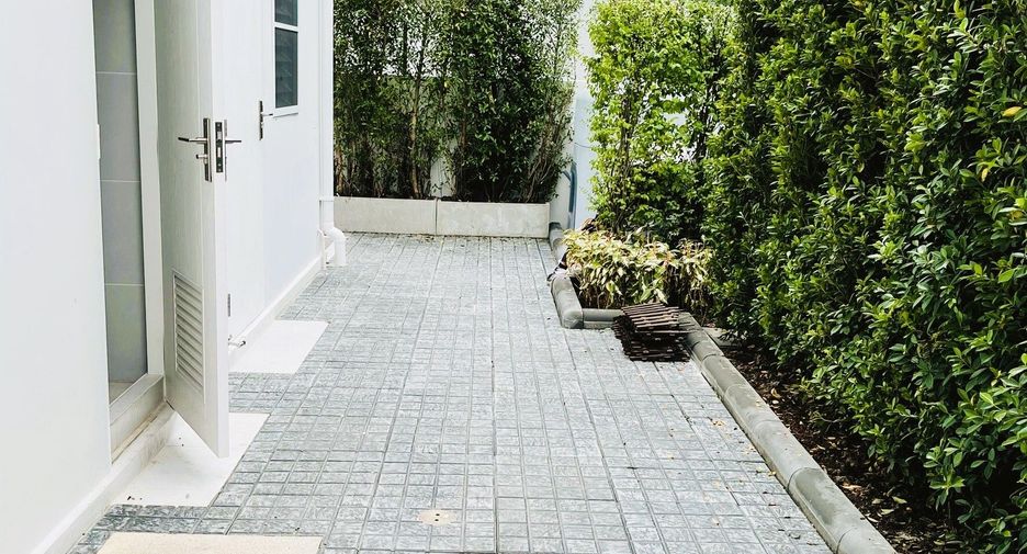 For sale 4 bedrooms house in Prawet, Bangkok
