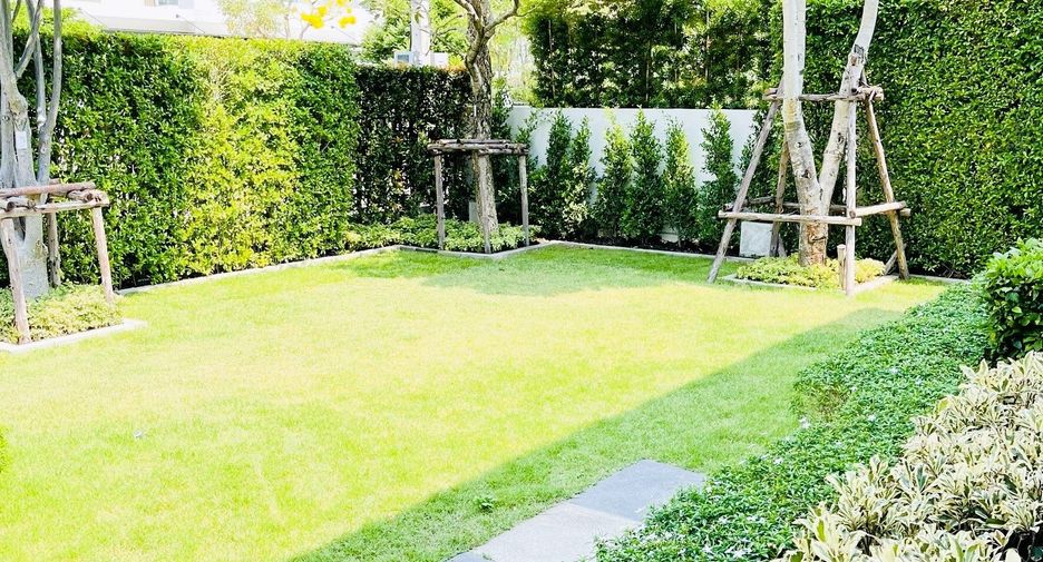 For sale 4 bedrooms house in Prawet, Bangkok