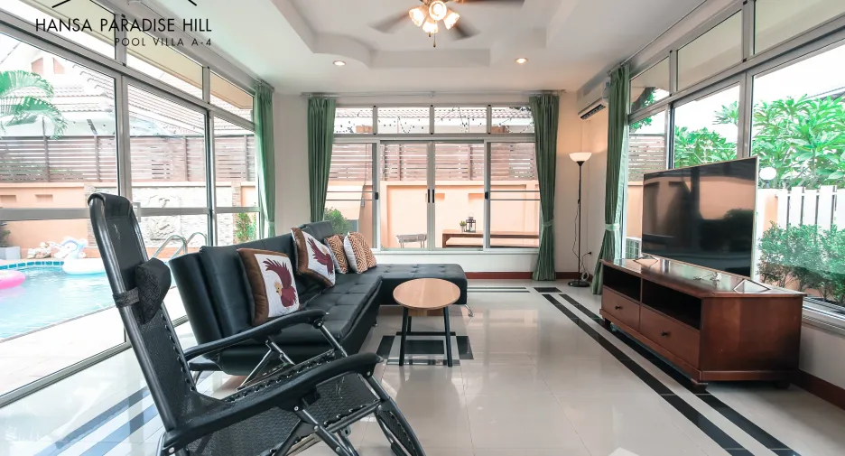 À louer 3 chambres villa à Bang Lamung, Chonburi