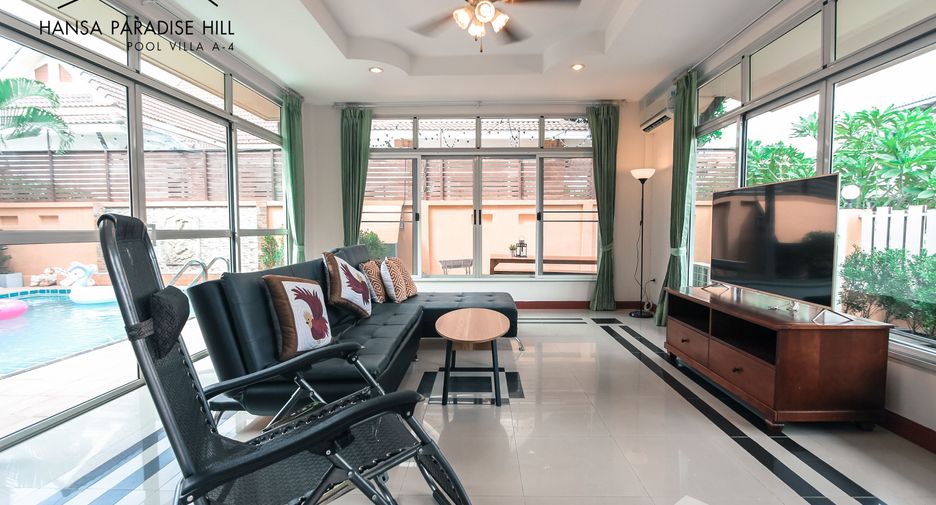 À louer 3 chambres villa à Bang Lamung, Chonburi