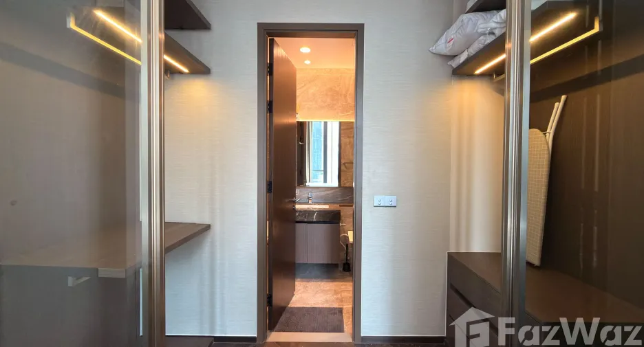 À vendre 1 chambre condo à Khlong Toei, Bangkok
