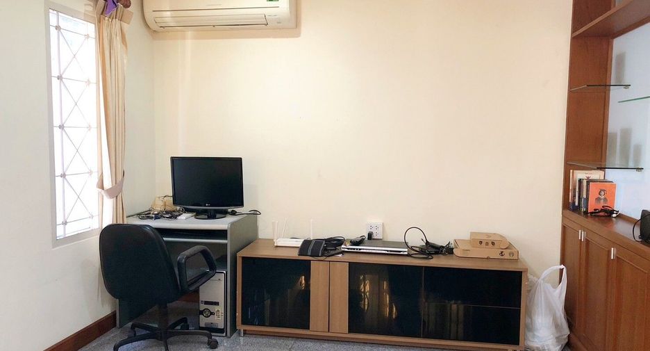 Haus zum Kauf mit 5 Zimmer in Bang Khen, Bangkok