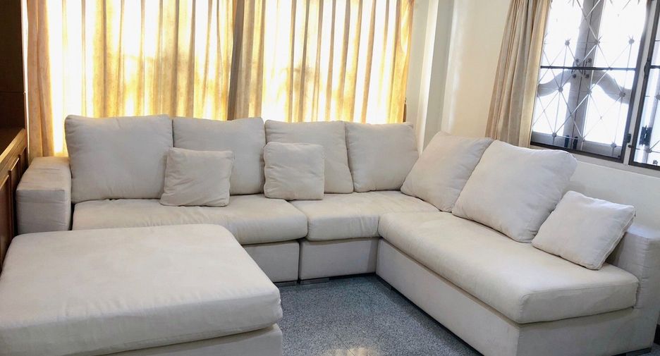 Haus zum Kauf mit 5 Zimmer in Bang Khen, Bangkok