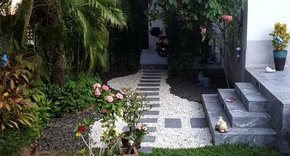 For sale 4 bedrooms villa in Hua Hin, Prachuap Khiri Khan