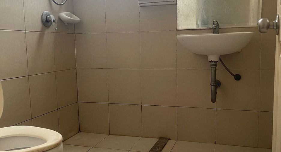 For sale 1 bed condo in Bang Na, Bangkok
