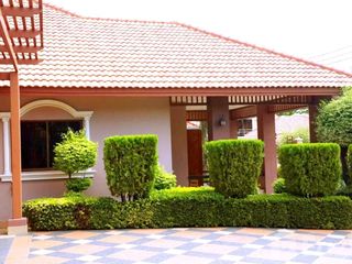 À vendre et à louer 4 chambres maison à Bang Lamung, Chonburi