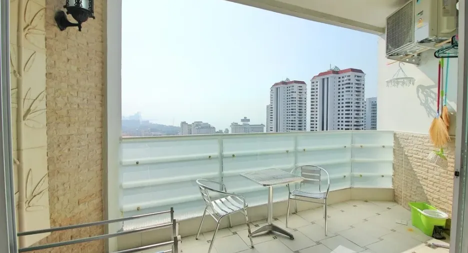 À louer studio condo à Bang Lamung, Chonburi