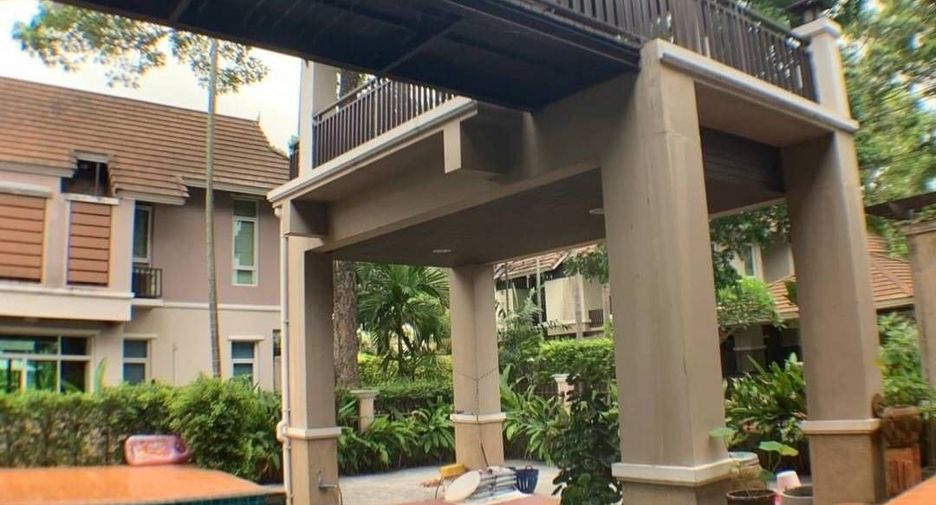 For sale 3 bedrooms house in Si Racha, Chonburi