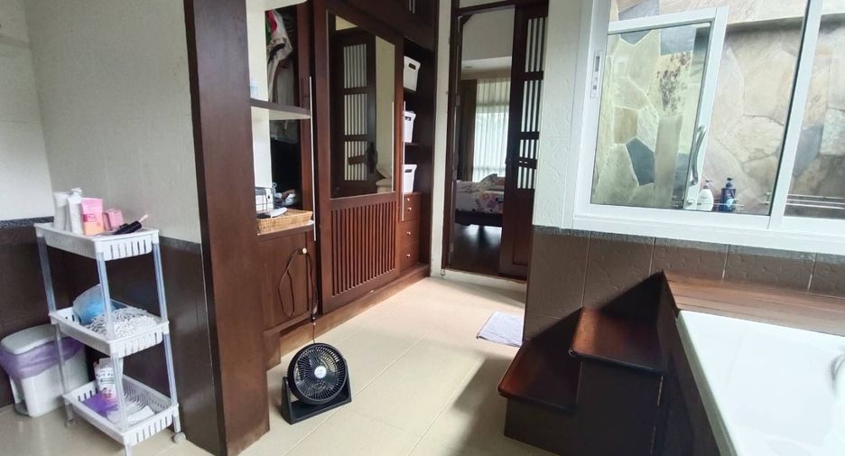 For sale 3 ベッドルーム house in Si Racha, Chonburi