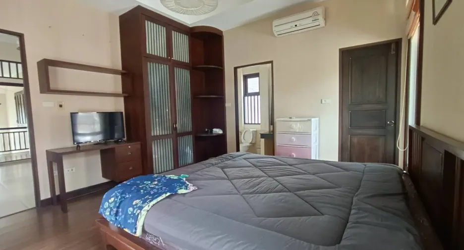 For sale 3 bedrooms house in Si Racha, Chonburi