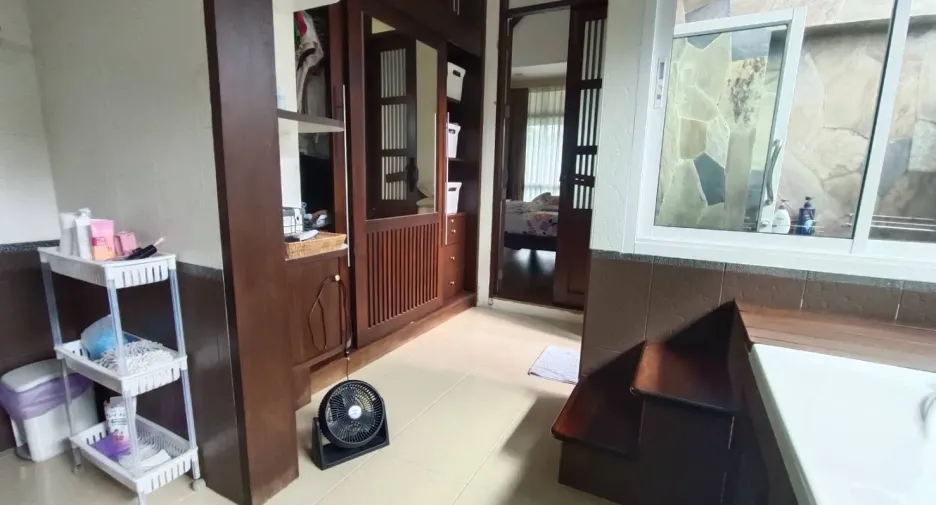 For sale 3 bedrooms house in Si Racha, Chonburi