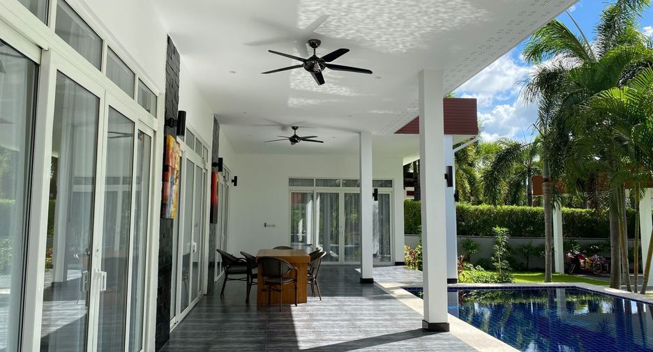 For sale 4 bedrooms villa in Hua Hin, Prachuap Khiri Khan