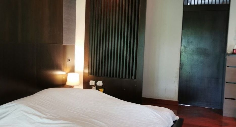 Haus zum Kauf mit 6 Zimmer in Saphan Sung, Bangkok