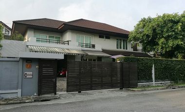 For sale 6 bedrooms house in Saphan Sung, Bangkok