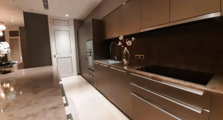 Wohnung zum Kauf mit 6 Zimmer in Khlong San, Bangkok
