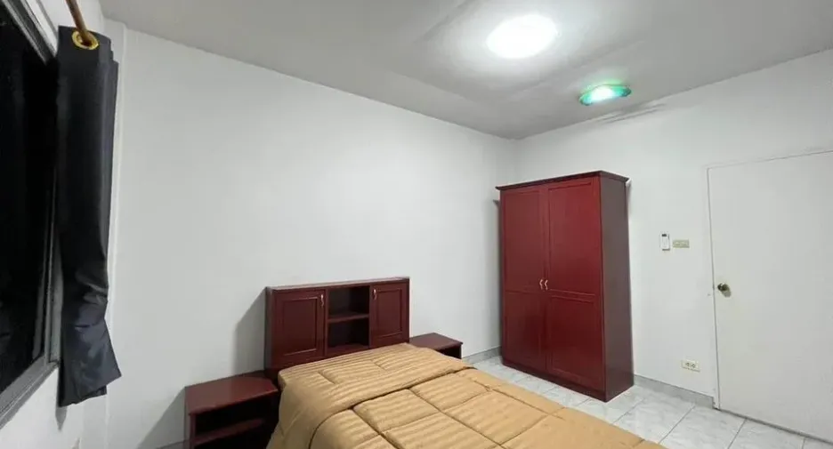 For rent 4 bedrooms house in Bang Lamung, Chonburi
