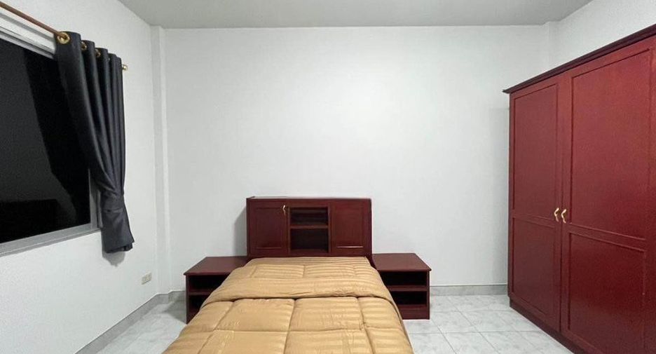 For rent 4 bedrooms house in Bang Lamung, Chonburi
