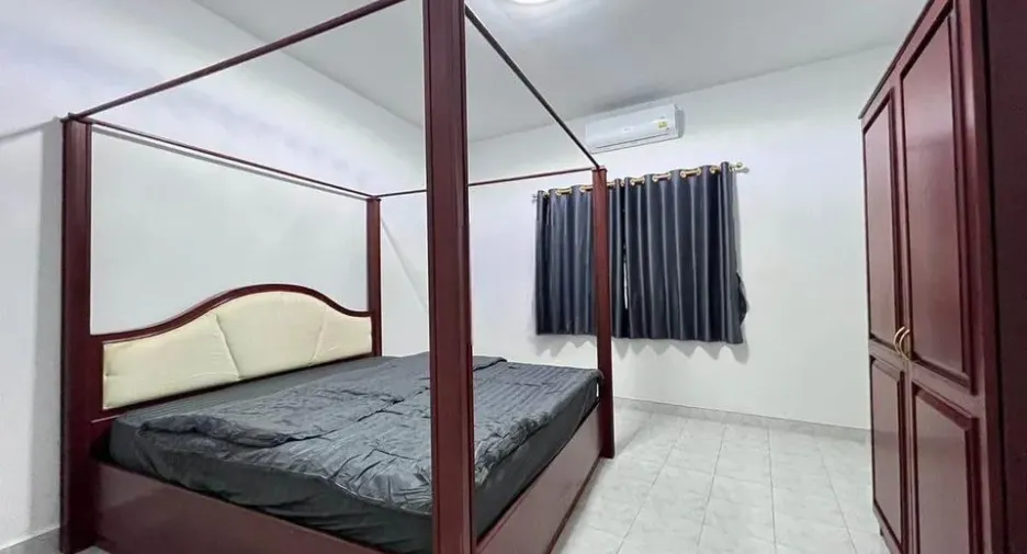 For rent 4 bedrooms house in Bang Lamung, Chonburi