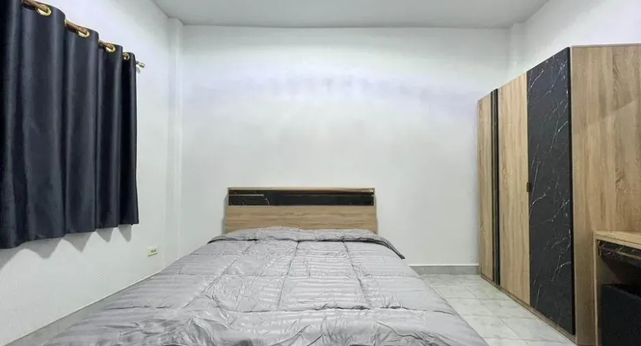 For rent 4 bedrooms house in Bang Lamung, Chonburi
