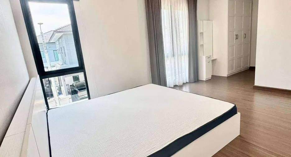À vendre 4 chambres maison à Bang Phli, Samut Prakan