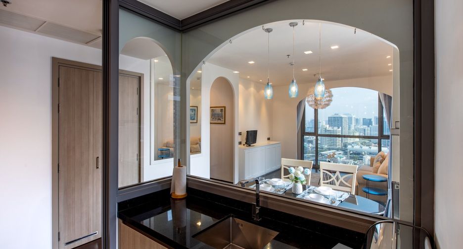 À vendre 2 chambres condo à Pathum Wan, Bangkok