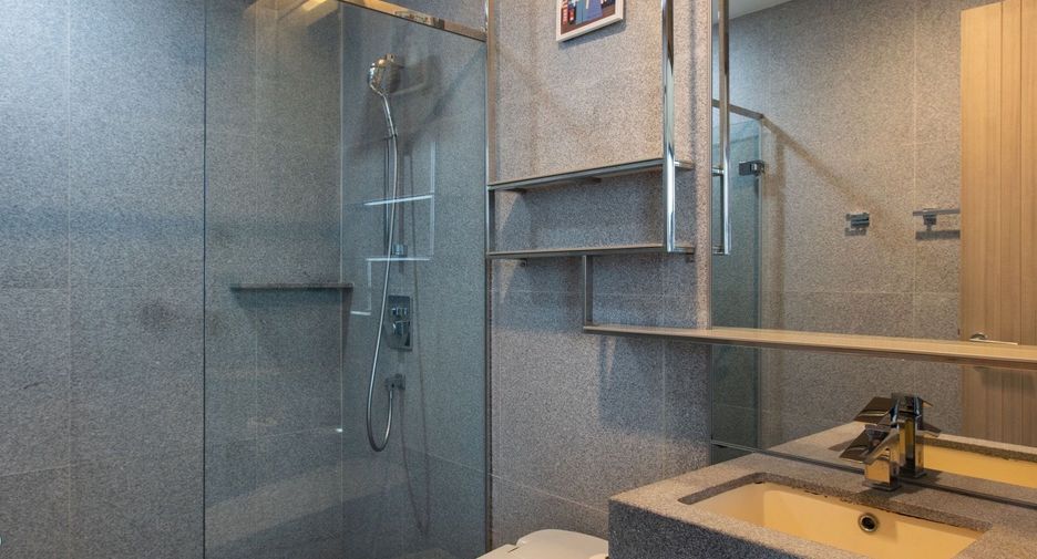 À vendre 2 chambres condo à Pathum Wan, Bangkok