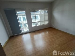 For sale 3 ベッドルーム townhouse in Khan Na Yao, Bangkok