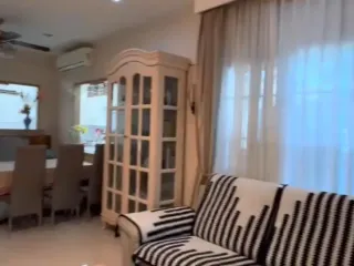 Casa adosada en venta de 4 habitaciones en Bang Lamung, Chonburi