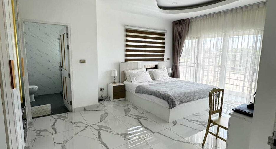 For sale 3 bedrooms villa in Mueang Phuket, Phuket