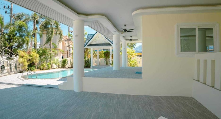 For sale 3 bedrooms villa in Mueang Phuket, Phuket
