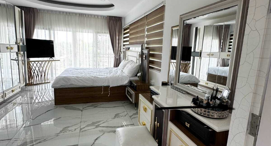 For sale 3 bedrooms villa in Mueang Phuket, Phuket