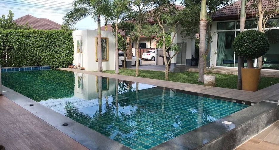 For sale and for rent 5 bedrooms villa in Huay Yai, Pattaya