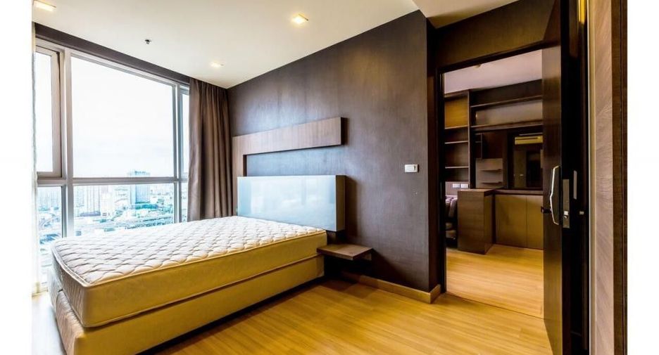 For sale 2 bedrooms condo in Khlong Toei, Bangkok