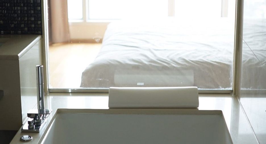 For sale 2 ベッドルーム condo in Watthana, Bangkok