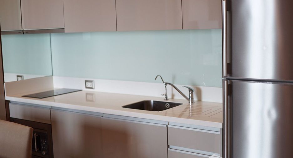 For sale 2 ベッドルーム condo in Watthana, Bangkok