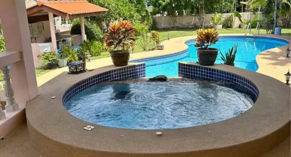 Villa zum Kauf mit 3 Zimmer in Hua Hin, Prachuap Khiri Khan