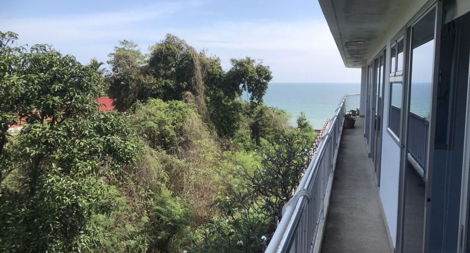 For sale 3 bedrooms condo in Hua Hin, Prachuap Khiri Khan