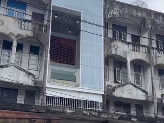 For sale 3 bedrooms townhouse in Mueang Samut Prakan, Samut Prakan