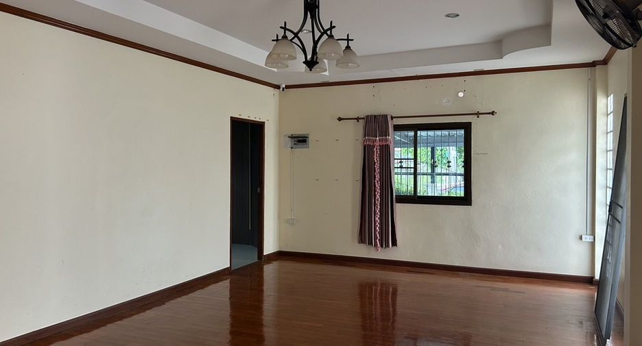 For sale 4 bedrooms house in Bang Lamung, Chonburi