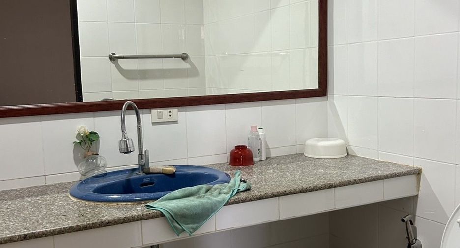 For sale 4 bedrooms house in Bang Lamung, Chonburi