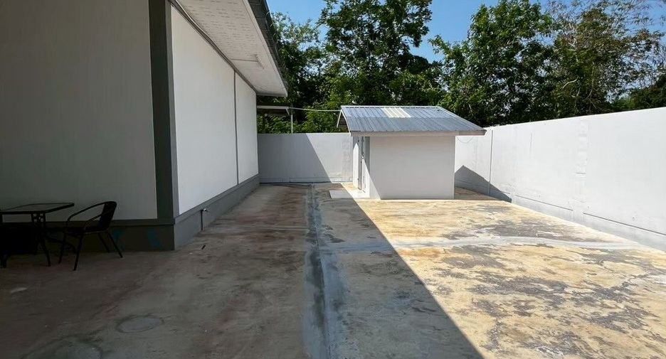 For sale 4 bedrooms house in Phu Khiao, Chaiyaphum