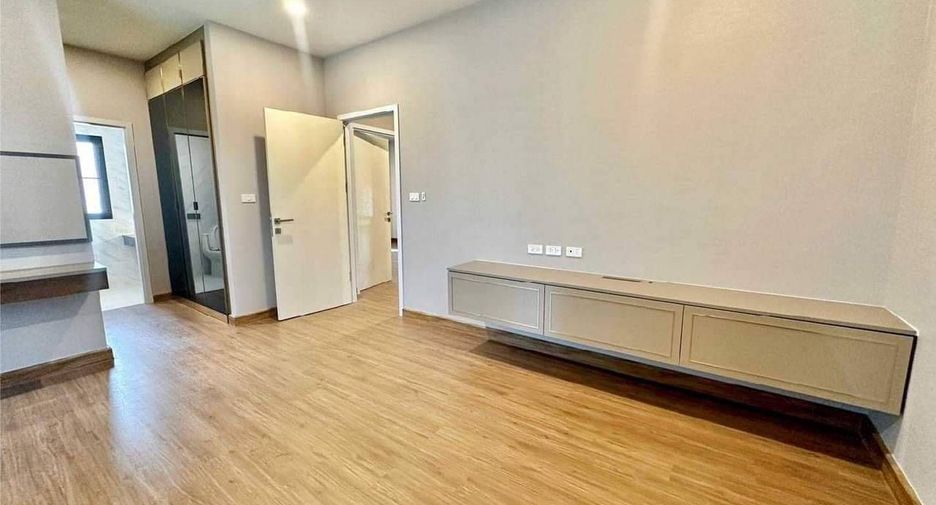 Villa en venta de 4 habitaciones en Bang Bo, Samut Prakan
