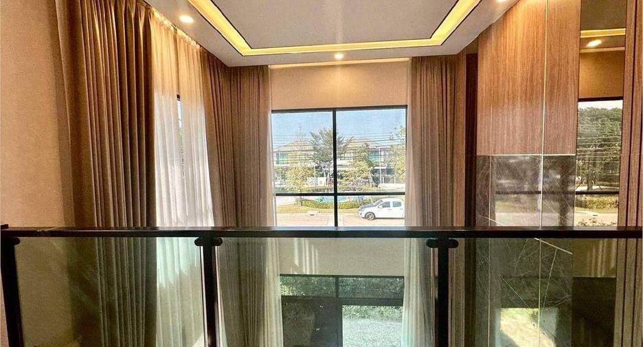 Villa en venta de 4 habitaciones en Bang Bo, Samut Prakan