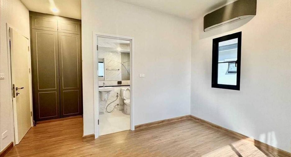 Villa en venta de 4 habitaciones en Bang Bo, Samut Prakan