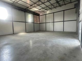 À louer studio maison à Lam Luk Ka, Pathum Thani