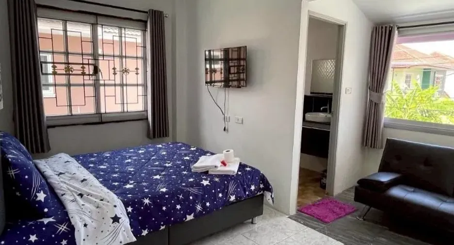 For rent 6 bedrooms villa in Bang Lamung, Chonburi