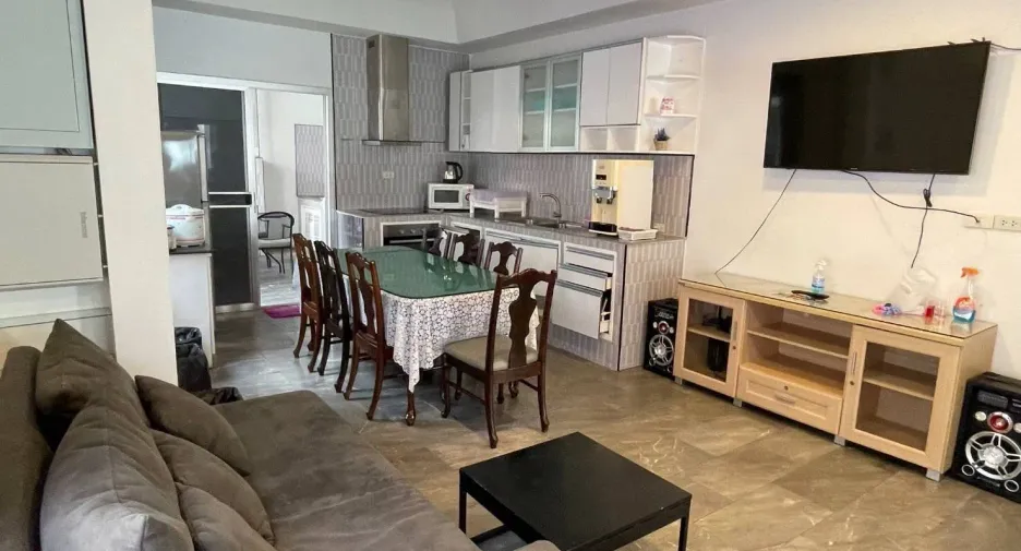 For rent 6 bedrooms villa in Bang Lamung, Chonburi