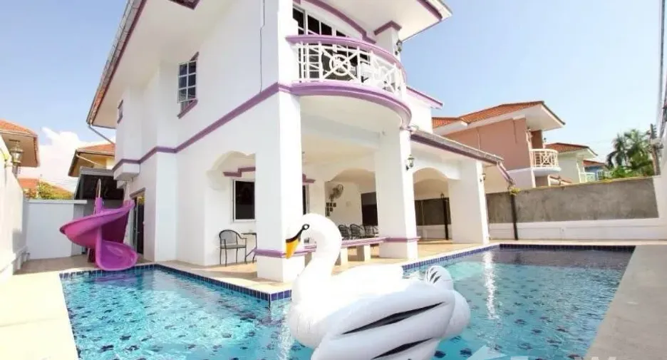 For rent 6 bedrooms villa in Bang Lamung, Chonburi
